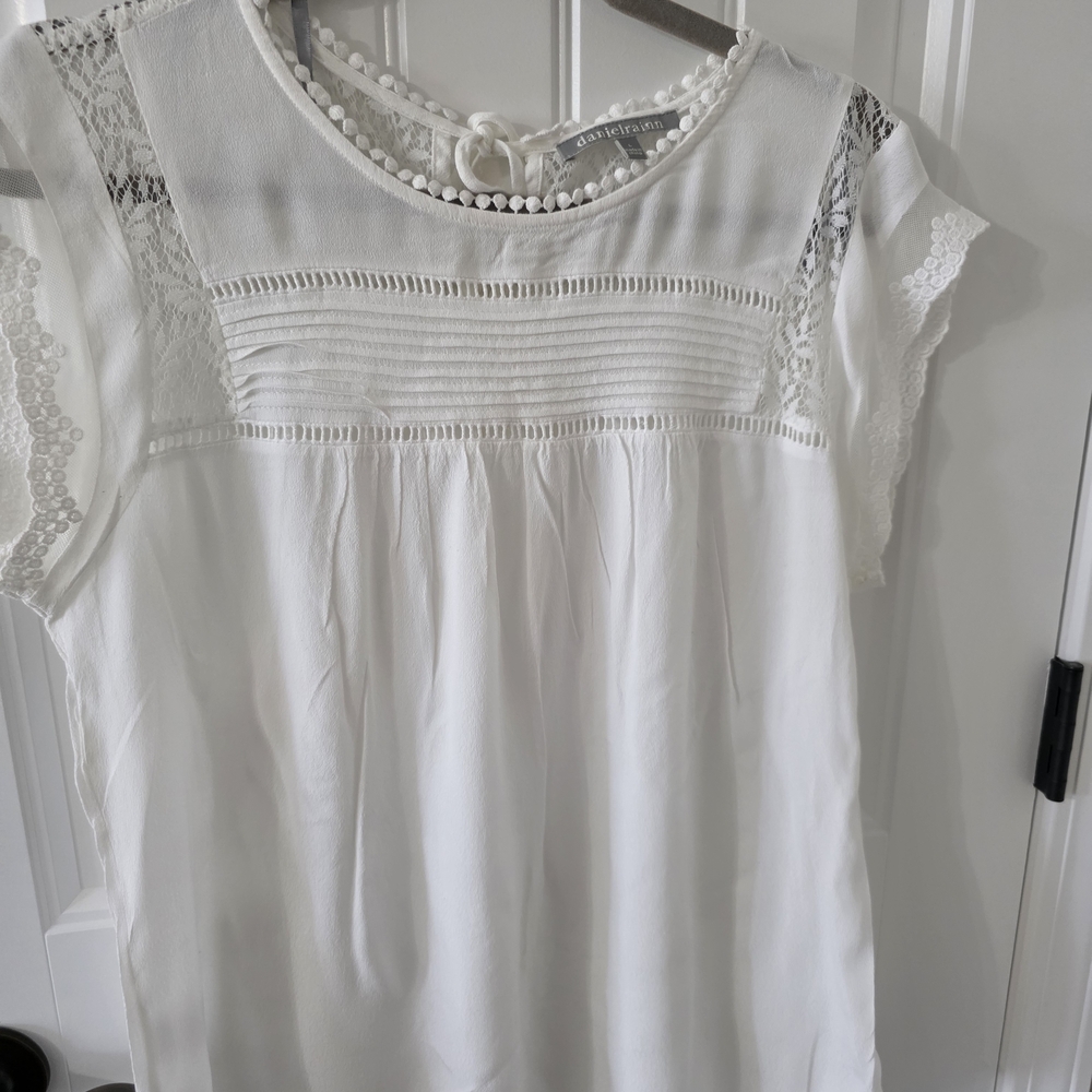 Elegant White Lace Trim Blouse